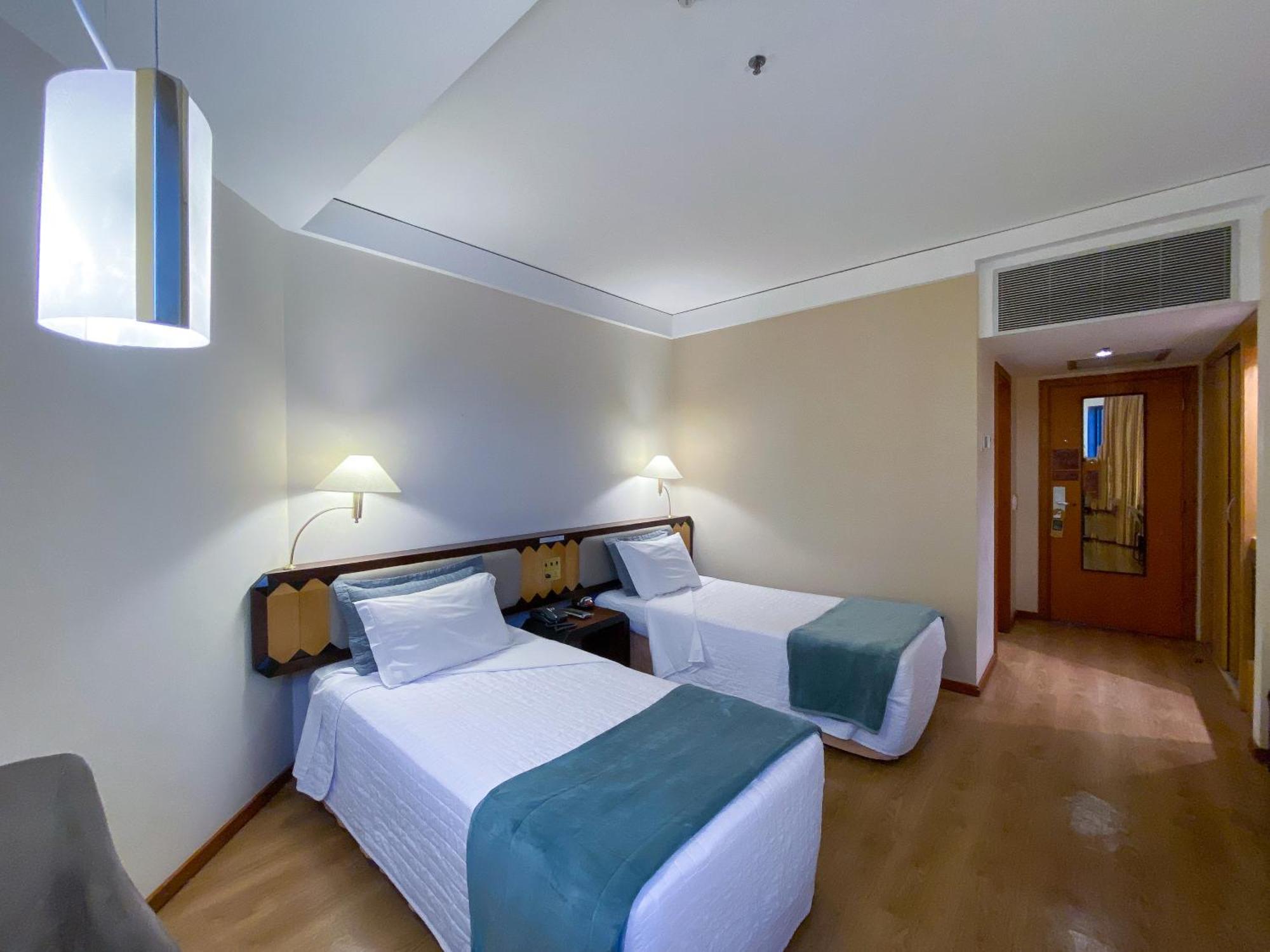 Golden Tower Pinheiros By Fenix Hoteis เซาเปาโล ภายนอก รูปภาพ